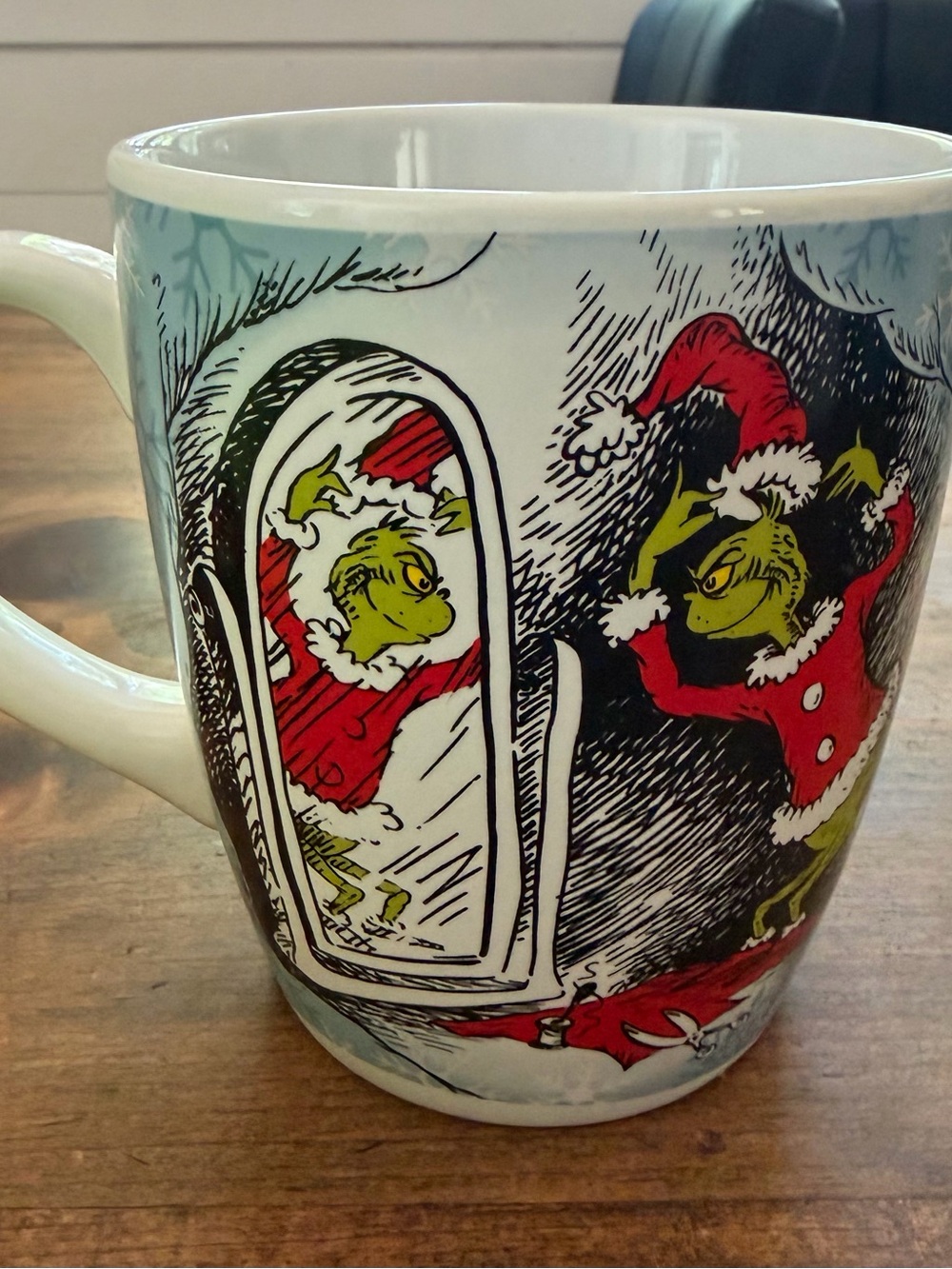 The Grinch mini back pack and mug - Picture 4 of 5